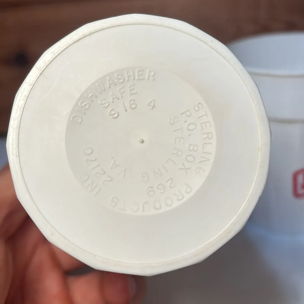 Vintage 1965 Charlie Brown and Snoopy/ Oscar Meyer Plastic Party Cups